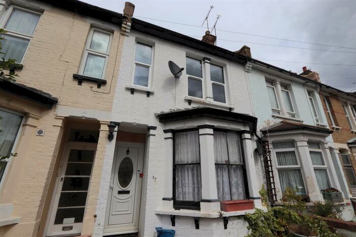 1 Bedroom Property To Rent In St. Anns Road, Southend-On-Sea, SS2