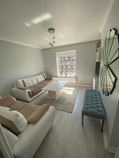 2 Bedroom Flat To Rent In Arran House, Stamford Hill, N16
