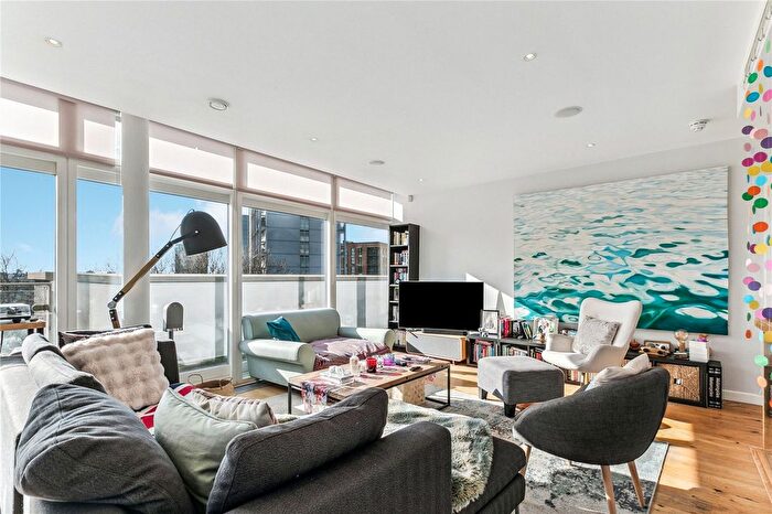 3 Bedroom Flat For Sale In Amberley Road, London, W9