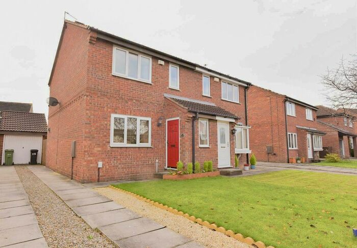 3 Bedroom Semi-Detached House To Rent In Deer Hill Grove, York, YO30