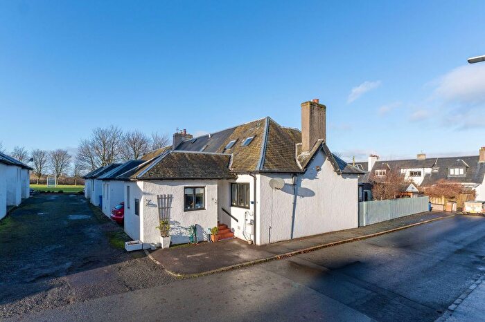 3 Bedroom End Of Terrace House For Sale In Skylark Cottage, The Avenue Philpstoun, EH49