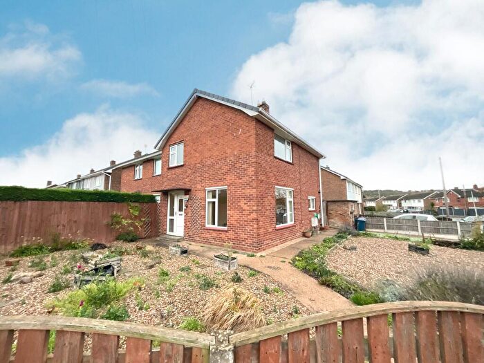 3 Bedroom Semi-Detached House For Sale In Rivermead, Nottingham, NG12