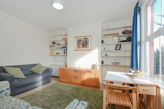1 Bedroom Flat To Rent In Kingston Road, Wimbledon, London, SW19