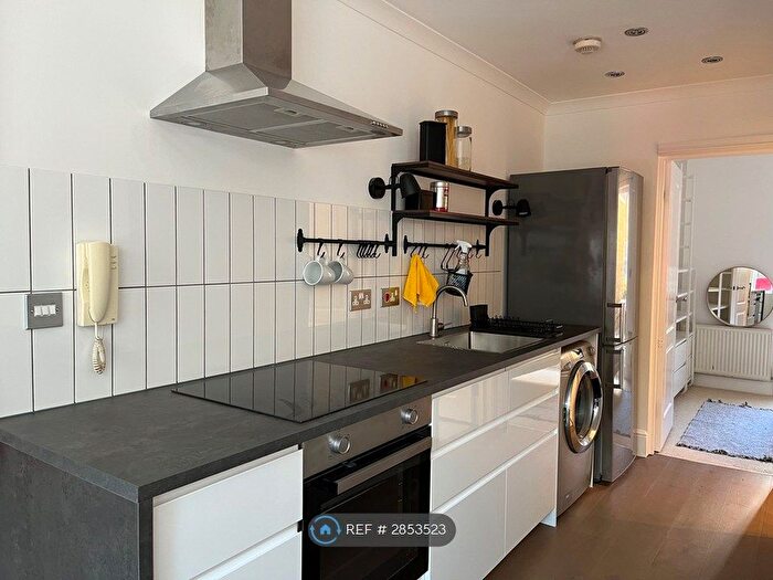 1 Bedroom Flat To Rent In Dulwich Road, London, SE24