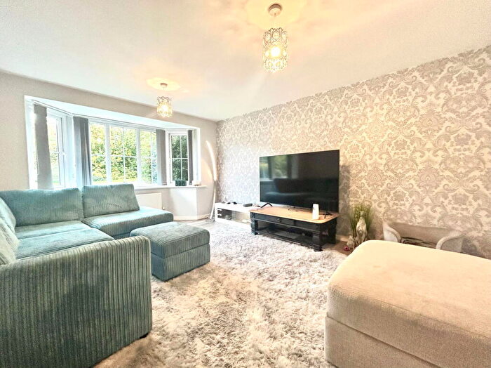 4 Bedroom Detached House For Sale In King Edmund Street, Dudley, DY1