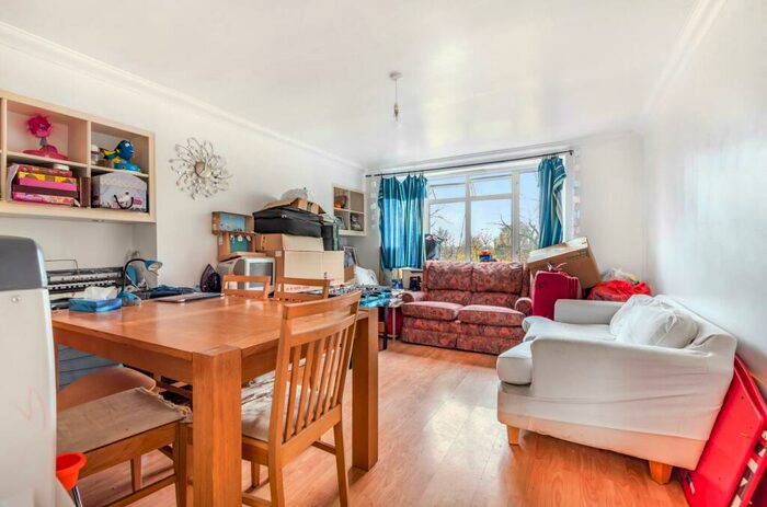 2 Bedroom Apartment To Rent In Finborough Road, London, SW10