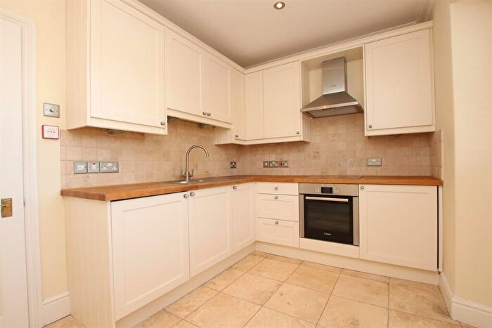 1 Bedroom Flat To Rent In Raby Place, Bathwick, Bath, BA2
