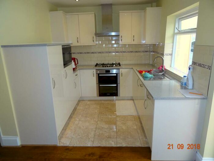 4 Bedroom Semi-Detached House To Rent In Station Road, Filton, Bristol, BS34