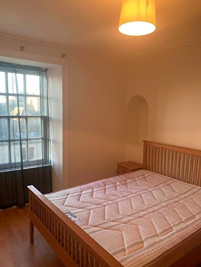 1 Bedroom Flat To Rent In Bon Accord Street, Aberdeen, AB11