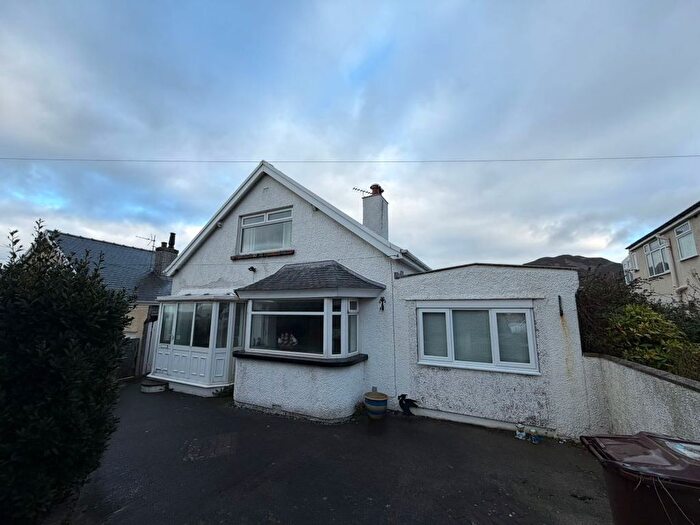 4 Bedroom Bungalow For Sale In Gogarth Avenue, Dwygyfylchi, Penmaenmawr, Gwynedd, LL34