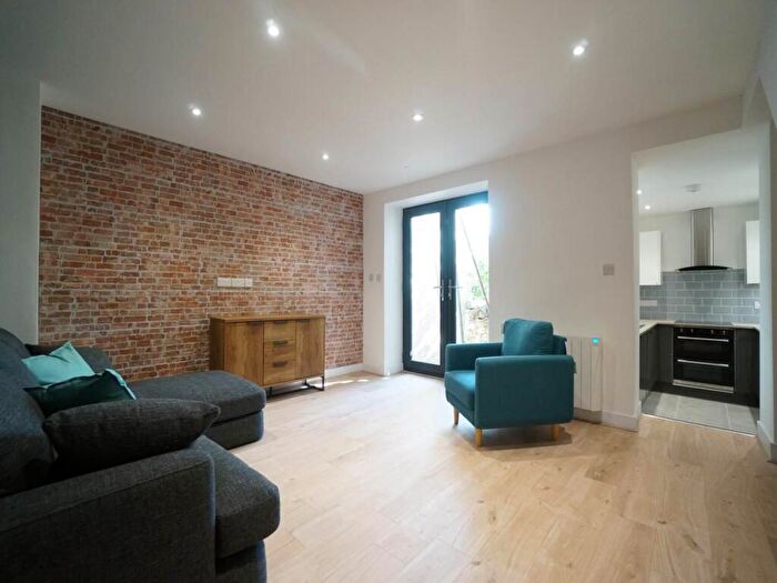 4 Bedroom House To Rent In Victoria Street, Bangor, LL57