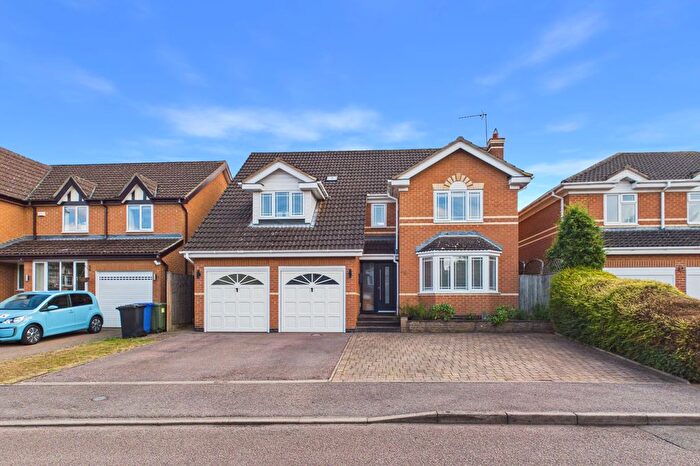 4 Bedroom Detached House For Sale In Belle Baulk, Towcester, NN12