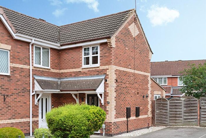 3 Bedroom Semi-Detached House For Sale In Elderberry Drive, Hull, HU4