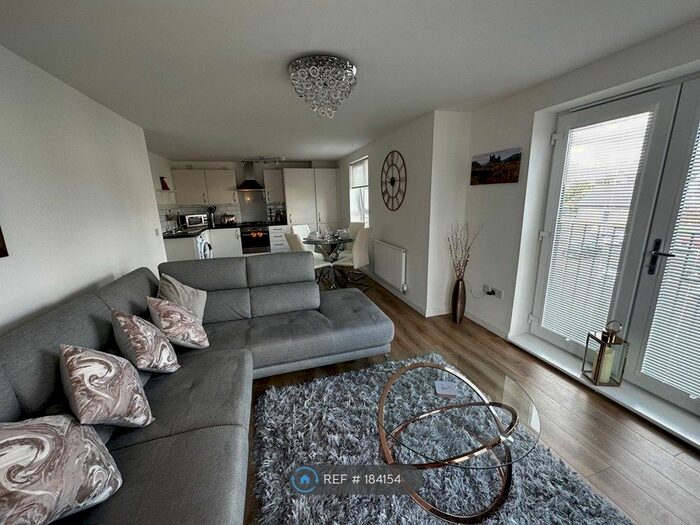 2 Bedroom Flat To Rent In Craw Yard Drive, Edinburgh, EH12