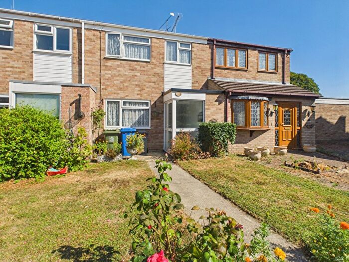 3 Bedroom Terraced House For Sale In Ash Lane, Windsor, SL4