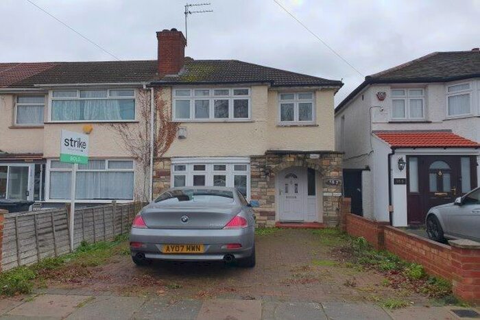 3 Bedroom Property To Rent In Charlton Road, London, N9