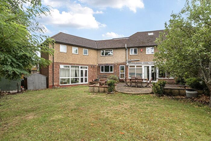 6 Bedroom Semi Detached House To Rent In Segrave Close, Weybridge, KT13