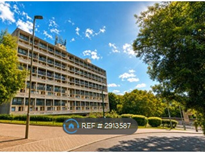 2 Bedroom Flat To Rent In Binley House, London, SW15