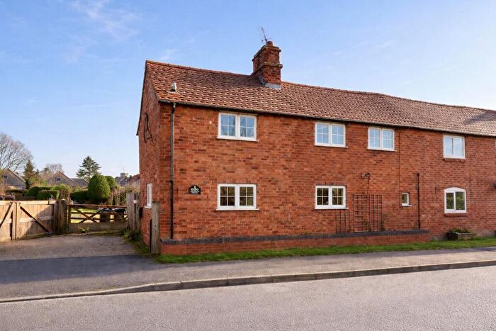 2 Bedroom Cottage For Sale In Langley Road, Claverdon, Warwick, CV35