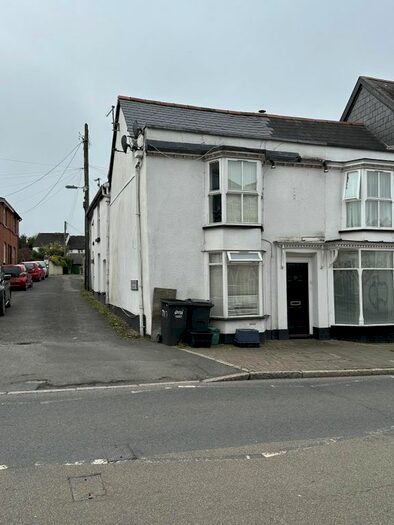 1 Bedroom Flat To Rent In Newport Road, Barnstaple, EX32
