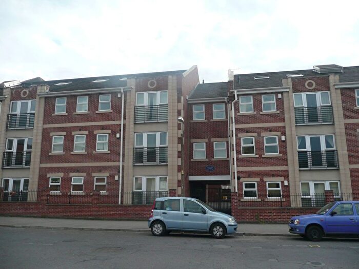 2 Bedroom Flat To Rent In Valley Road, Sheffield, S8