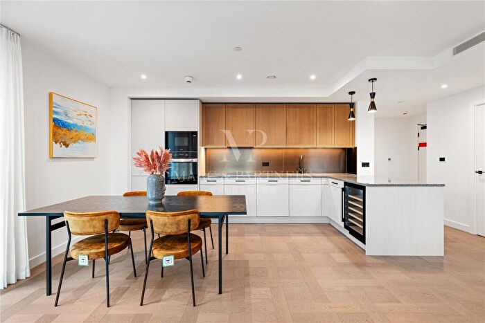 2 Bedroom Apartment To Rent In Merino Gardens, London, E1W