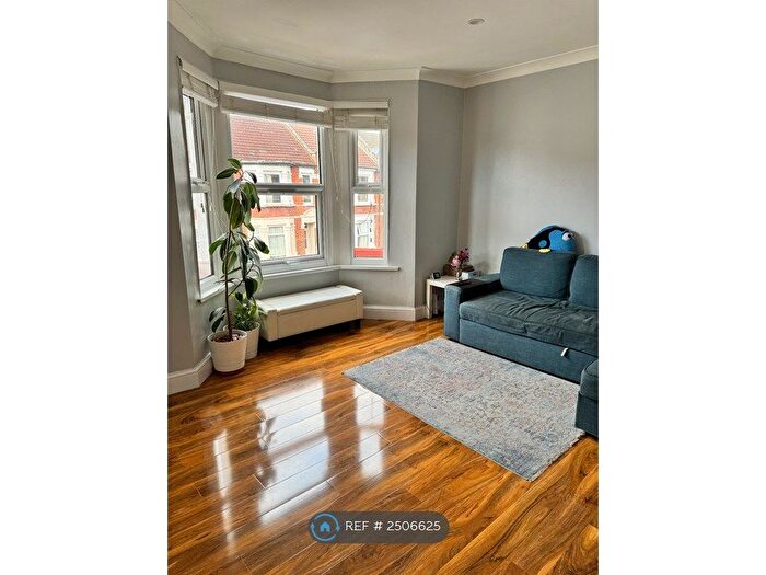 2 Bedroom Flat To Rent In Macaulay Road, London, E6