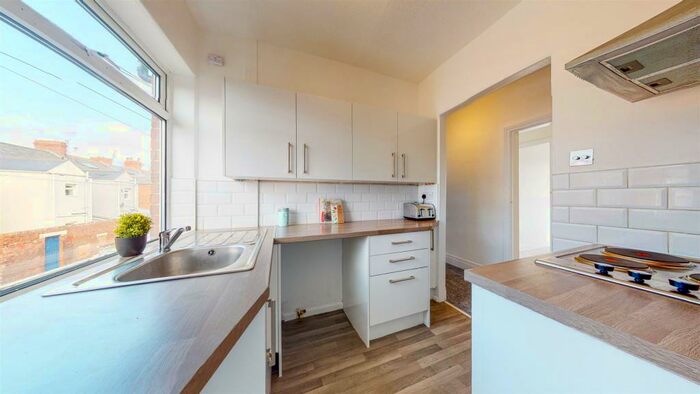 2 Bedroom Flat To Rent In Carlton Terrace, Blyth, NE24