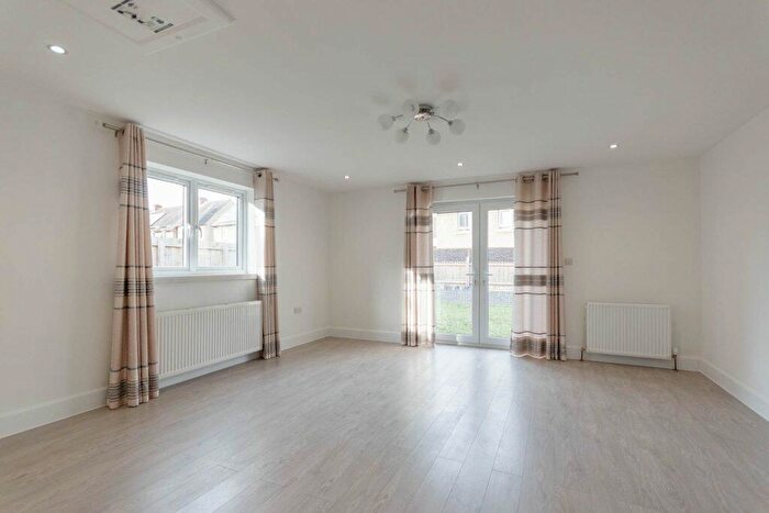 5 Bedroom Semi-Detached House To Rent In L – Woodburn Gardens, Dalkeith, EH22