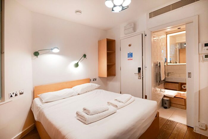 1 Bedroom Studio To Rent In Philbeach Gardens, Earls Court, London, SW5