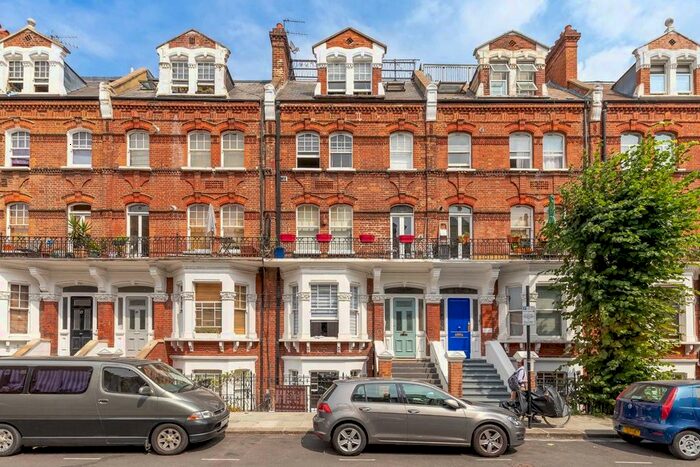 2 Bedroom Flat To Rent In Avonmore Road, London, W14
