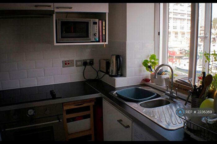 Studio To Rent In Transom Close, London, SE16