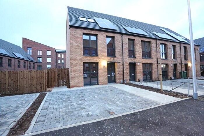 4 Bedroom Terraced House To Rent In Griffin Road, Muirhouse, Edinburgh, EH4