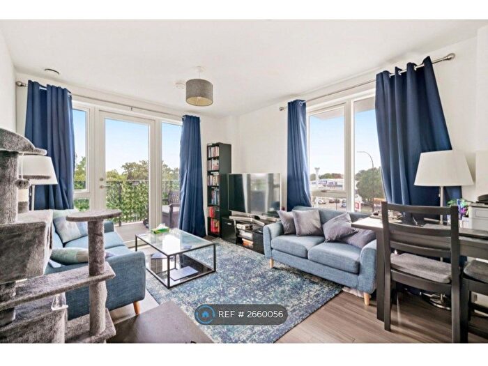 1 Bedroom Flat To Rent In Grosvenor Court, London, SE6