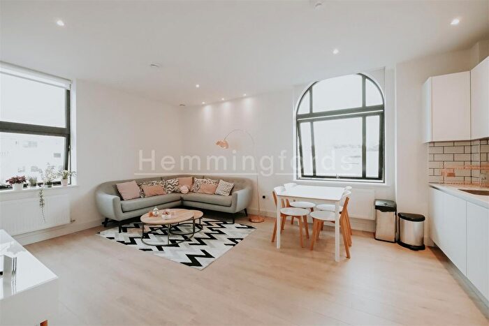 1 Bedroom Flat To Rent In Cambridge House, Wood Green, N22