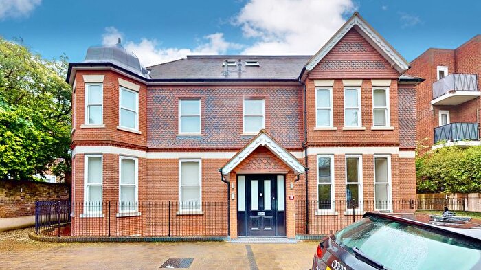 2 Bedroom Flat To Rent In Eaton Rise, Ealing, W5