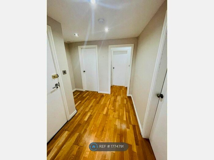 2 Bedroom Flat To Rent In Somerset Place, Liverpool, L6