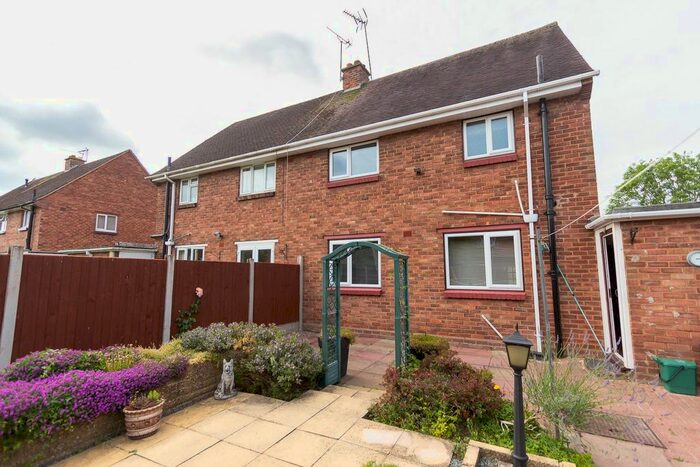 3 Bedroom Property To Rent In Toms Town Lane, Studley, B80