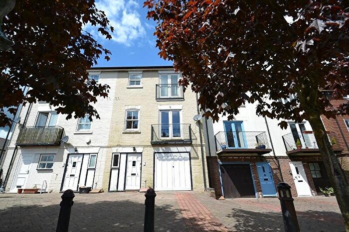 3 Bedroom Terraced House To Rent In Fordingbridge, SP6