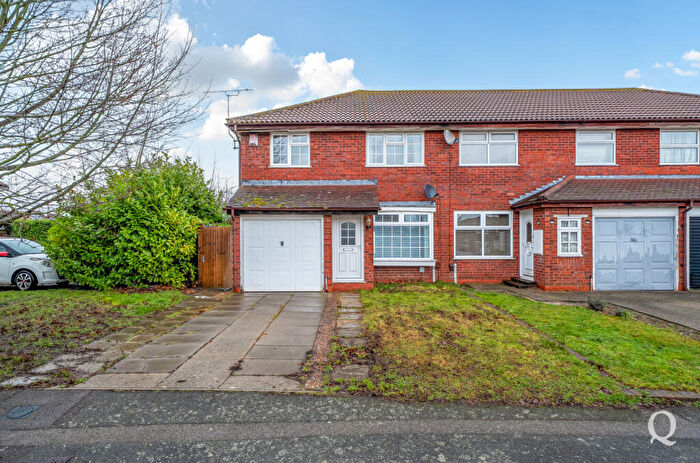 3 Bedroom End Of Terrace House For Sale In Puttney Drive, Kemsley, Sittingbourne, Kent, ME10