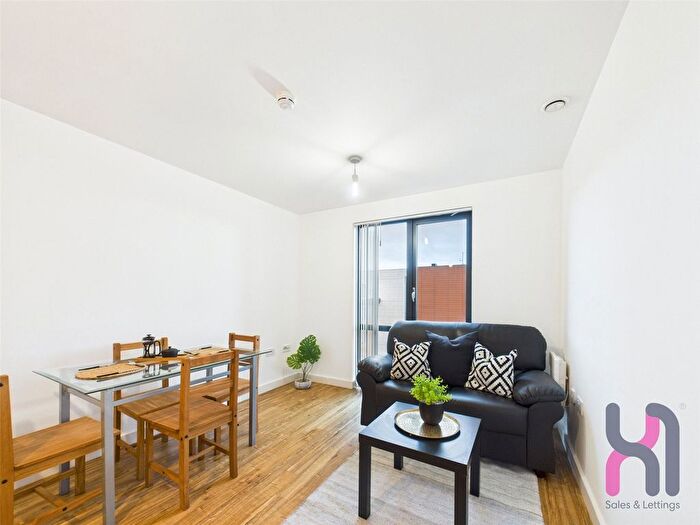 1 Bedroom Flat To Rent In The Gallery, Plaza Boulevard, Liverpool, L8