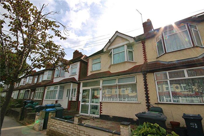 5 Bedroom End Of Terrace House For Sale In Chartham Road, London, SE25