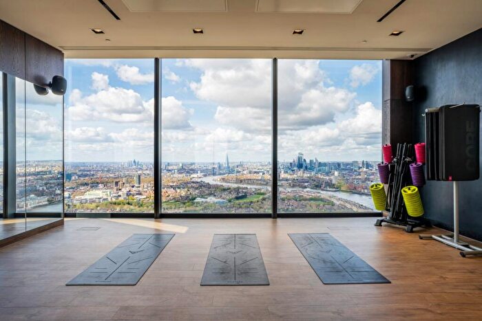 Studio For Sale In Landmark Pinnacle, Westferry Road, E14