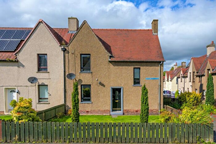 3 Bedroom Semi-Detached House For Sale In Woodmuir Place, Breich, EH55