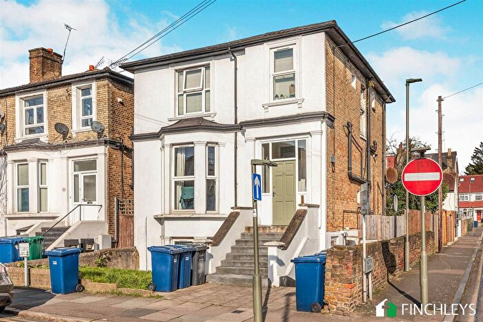 Studio To Rent In Lichfield Grove, London, N3