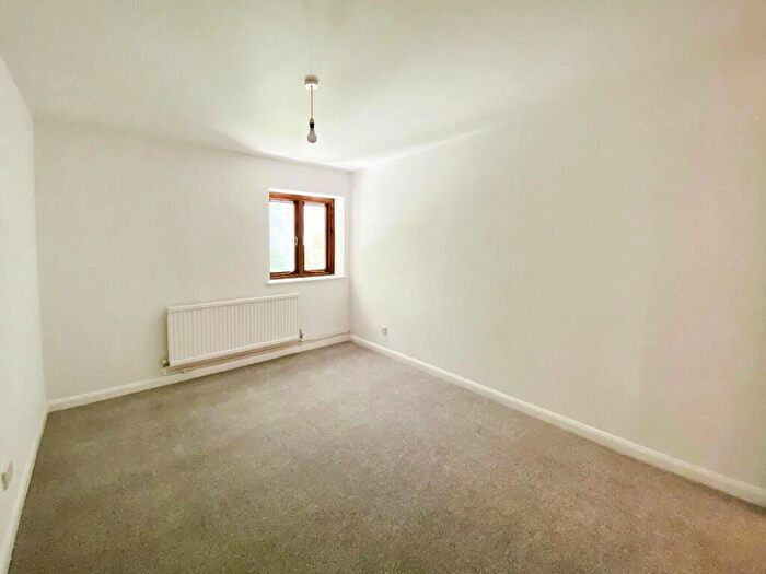 2 Bedroom Flat For Sale In Caxton Court, Bath City Centre, BA2