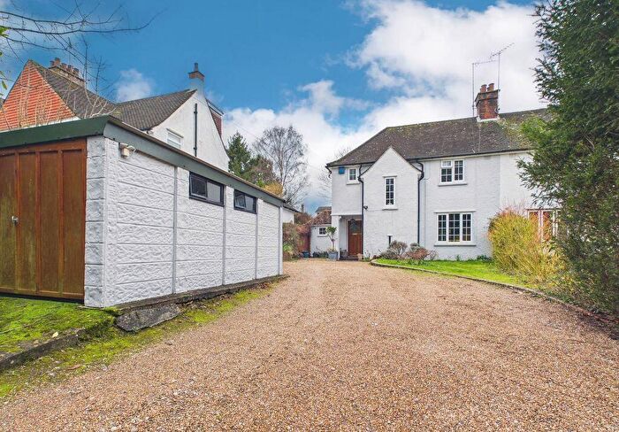 3 Bedroom Semi Detached House For Sale In Kingswood Road, Tadworth, KT20