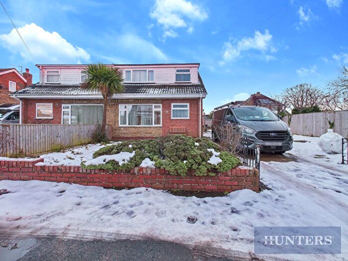 3 Bedroom Semi Detached House For Sale In Beverley Close, Cayton, Scarborough, YO11