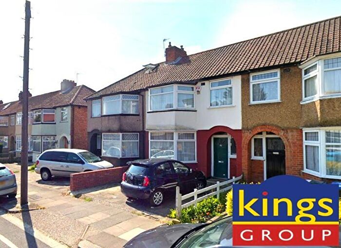 3 Bedroom Terraced House For Sale In Elmcroft Avenue, Edmonton, N9