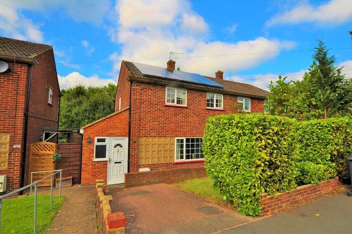 4 Bedroom Semi-Detached House To Rent In Homestall, GU2